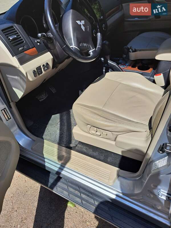 Внедорожник / Кроссовер Mitsubishi Pajero Wagon 2007 в Высоком