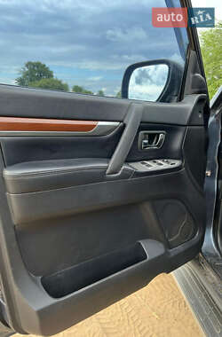 Позашляховик / Кросовер Mitsubishi Pajero Wagon 2008 в 