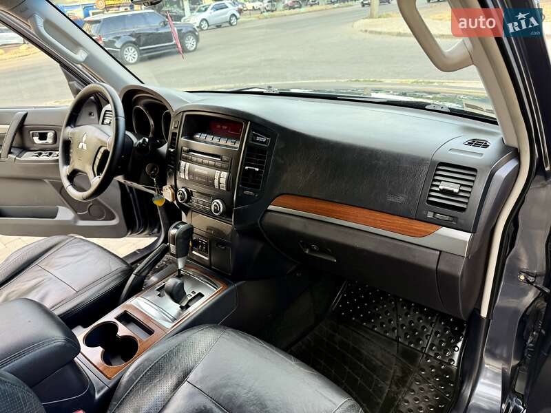 Позашляховик / Кросовер Mitsubishi Pajero Wagon 2008 в Одесі