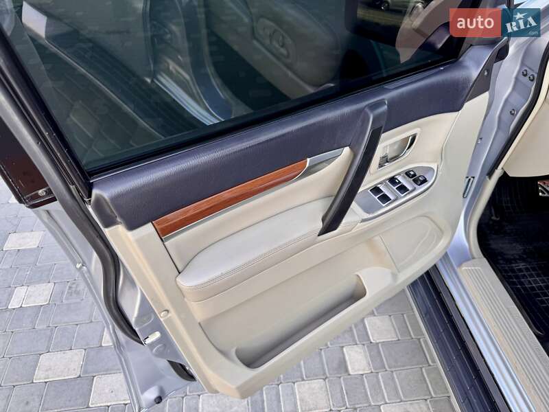 Внедорожник / Кроссовер Mitsubishi Pajero Wagon 2007 в Одессе