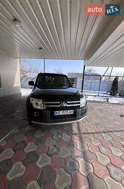 Позашляховик / Кросовер Mitsubishi Pajero Wagon 2009 в Синельниковому