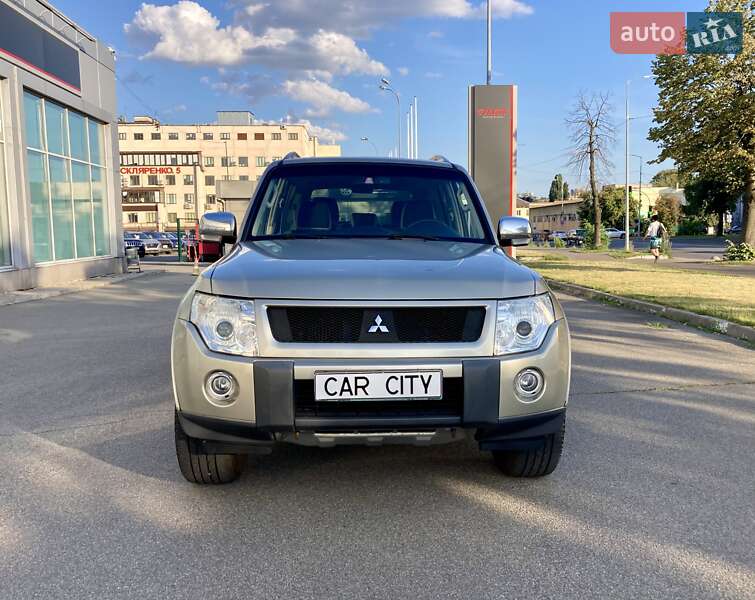 Внедорожник / Кроссовер Mitsubishi Pajero Wagon 2007 в Киеве