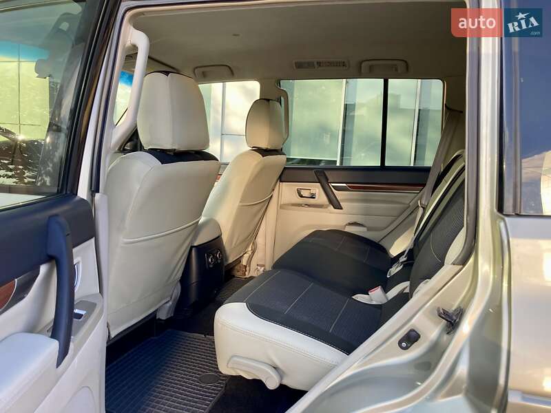 Внедорожник / Кроссовер Mitsubishi Pajero Wagon 2007 в Киеве
