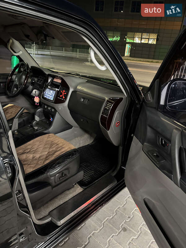 Внедорожник / Кроссовер Mitsubishi Pajero Wagon 2002 в Буче