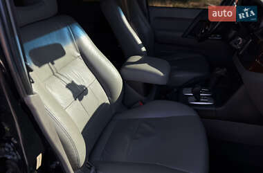 Внедорожник / Кроссовер Mitsubishi Pajero Wagon 2006 в 