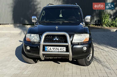 Внедорожник / Кроссовер Mitsubishi Pajero Wagon 2006 в 