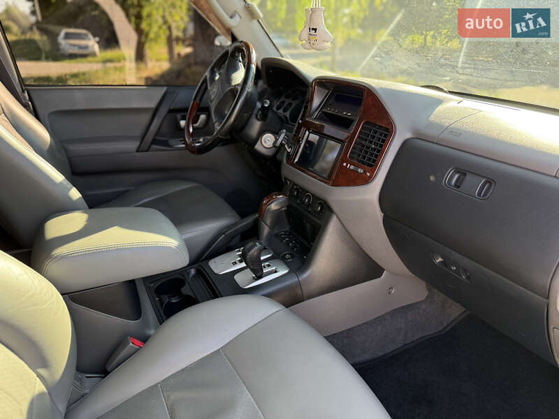 Внедорожник / Кроссовер Mitsubishi Pajero Wagon 2006 в Черкассах