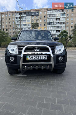 Внедорожник / Кроссовер Mitsubishi Pajero Wagon 2008 в 