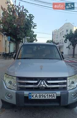 Позашляховик / Кросовер Mitsubishi Pajero Wagon 2007 в Києві
