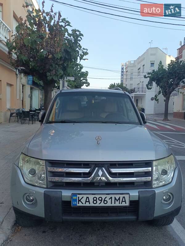Mitsubishi Pajero Wagon 2007