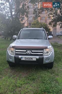 Внедорожник / Кроссовер Mitsubishi Pajero Wagon 2006 в Киеве