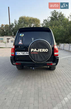 Внедорожник / Кроссовер Mitsubishi Pajero Wagon 2006 в 
