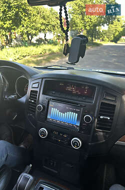 Внедорожник / Кроссовер Mitsubishi Pajero Wagon 2008 в 