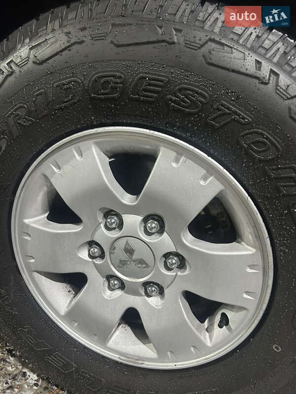 Внедорожник / Кроссовер Mitsubishi Pajero Wagon 2006 в Киеве фото 59 Внедорожник / Кроссовер Mitsubishi Pajero Wagon 2006 в Киеве