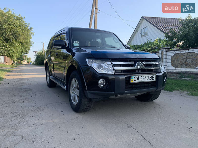 Позашляховик / Кросовер Mitsubishi Pajero Wagon 2007 в Умані фото 4 Позашляховик / Кросовер Mitsubishi Pajero Wagon 2007 в Умані