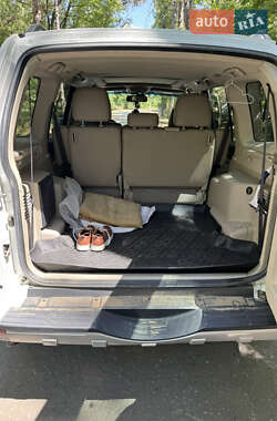Внедорожник / Кроссовер Mitsubishi Pajero Wagon 2012 в 
