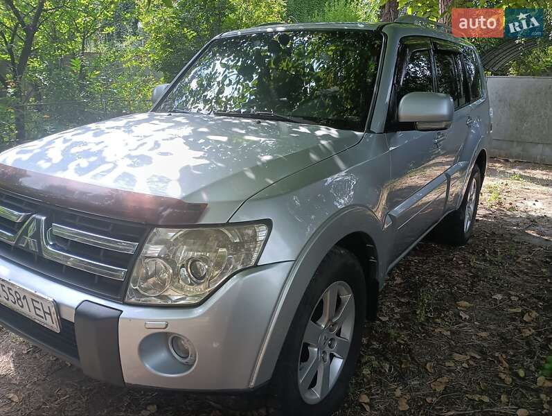 Mitsubishi Pajero Wagon 2006