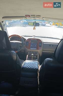 Внедорожник / Кроссовер Mitsubishi Pajero Wagon 2001 в 