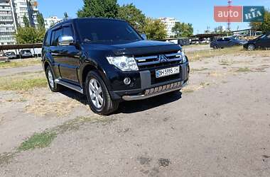 Внедорожник / Кроссовер Mitsubishi Pajero Wagon 2008 в 