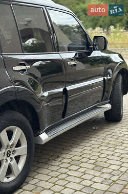 Внедорожник / Кроссовер Mitsubishi Pajero Wagon 2008 в 