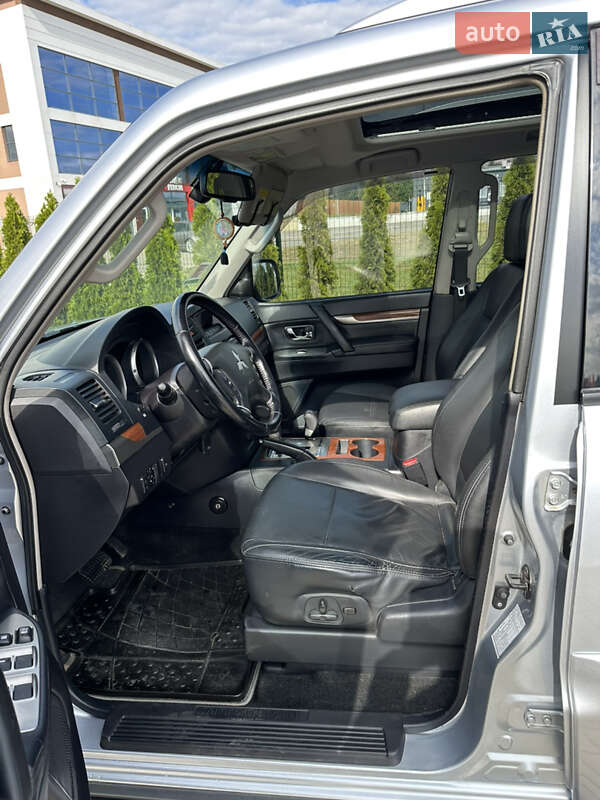Внедорожник / Кроссовер Mitsubishi Pajero Wagon 2008 в Черновцах