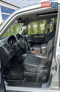 Позашляховик / Кросовер Mitsubishi Pajero Wagon 2008 в 