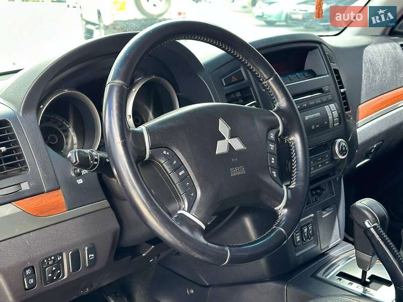 Внедорожник / Кроссовер Mitsubishi Pajero Wagon 2007 в Львове