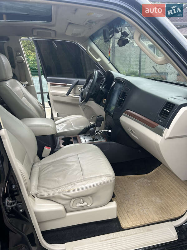 Внедорожник / Кроссовер Mitsubishi Pajero Wagon 2008 в Киеве фото 21 Внедорожник / Кроссовер Mitsubishi Pajero Wagon 2008 в Киеве