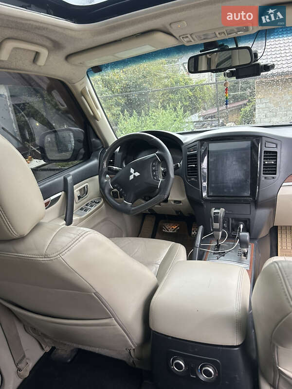 Внедорожник / Кроссовер Mitsubishi Pajero Wagon 2008 в Киеве фото 22 Внедорожник / Кроссовер Mitsubishi Pajero Wagon 2008 в Киеве