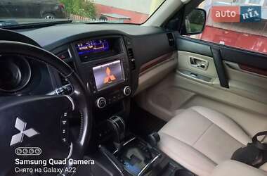 Внедорожник / Кроссовер Mitsubishi Pajero Wagon 2008 в 