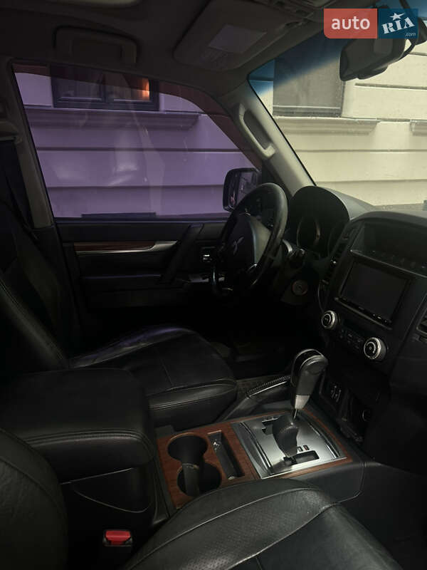 Позашляховик / Кросовер Mitsubishi Pajero Wagon 2008 в Ужгороді