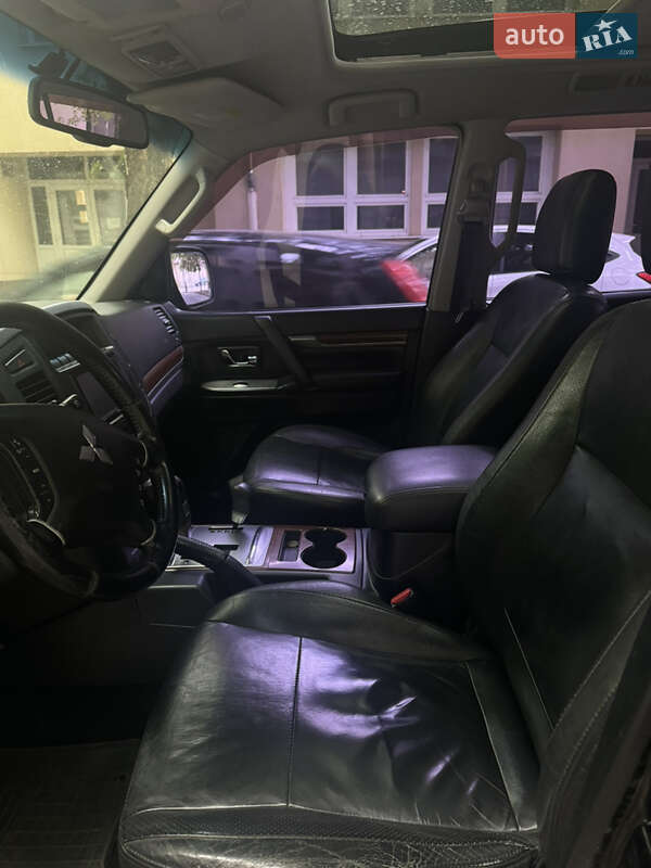 Позашляховик / Кросовер Mitsubishi Pajero Wagon 2008 в Ужгороді
