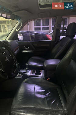 Внедорожник / Кроссовер Mitsubishi Pajero Wagon 2008 в 
