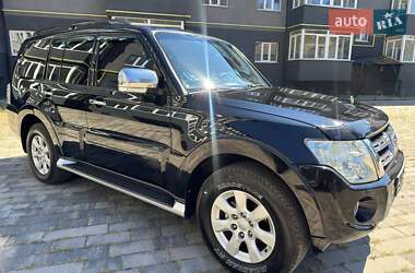 Внедорожник / Кроссовер Mitsubishi Pajero Wagon 2012 в 