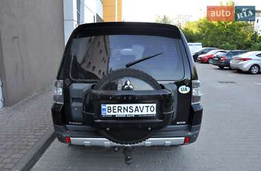 Внедорожник / Кроссовер Mitsubishi Pajero Wagon 2007 в 