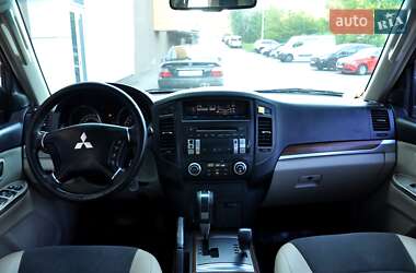 Внедорожник / Кроссовер Mitsubishi Pajero Wagon 2007 в 