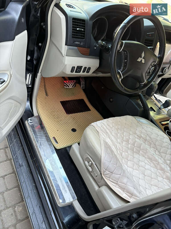 Внедорожник / Кроссовер Mitsubishi Pajero Wagon 2007 в Одессе