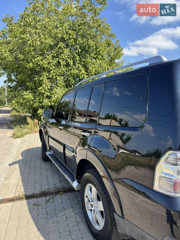 Внедорожник / Кроссовер Mitsubishi Pajero Wagon 2008 в Харькове