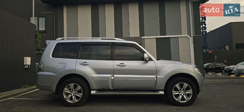 Внедорожник / Кроссовер Mitsubishi Pajero Wagon 2010 в Житомире
