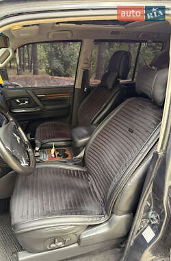 Внедорожник / Кроссовер Mitsubishi Pajero Wagon 2008 в 