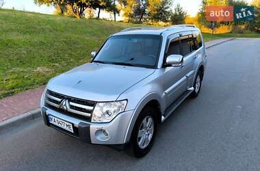 Внедорожник / Кроссовер Mitsubishi Pajero Wagon 2008 в 