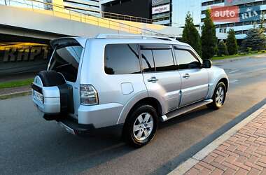 Внедорожник / Кроссовер Mitsubishi Pajero Wagon 2008 в 