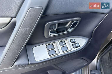 Внедорожник / Кроссовер Mitsubishi Pajero Wagon 2011 в 