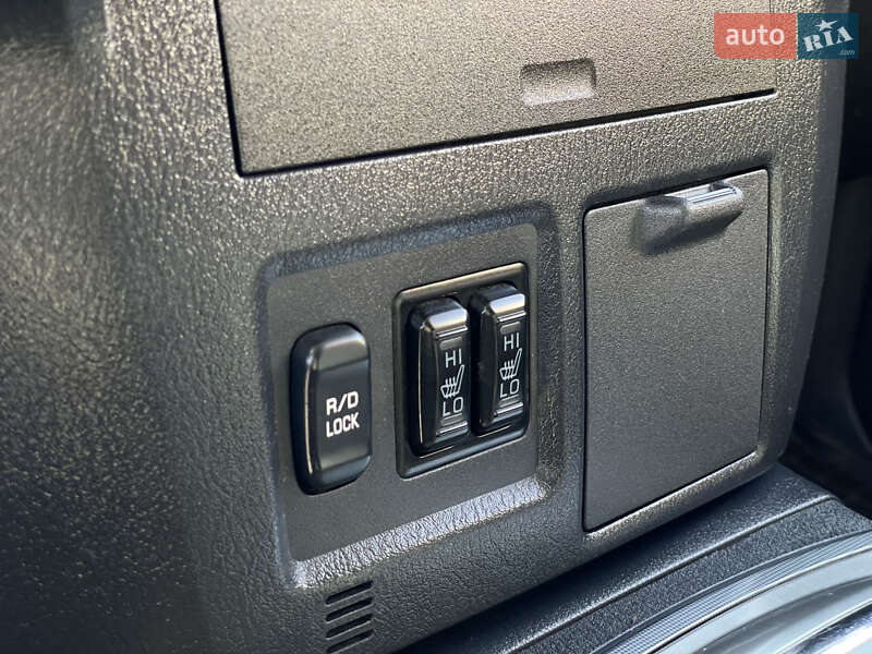 Позашляховик / Кросовер Mitsubishi Pajero Wagon 2014 в Бердичеві фото 51 Позашляховик / Кросовер Mitsubishi Pajero Wagon 2014 в Бердичеві