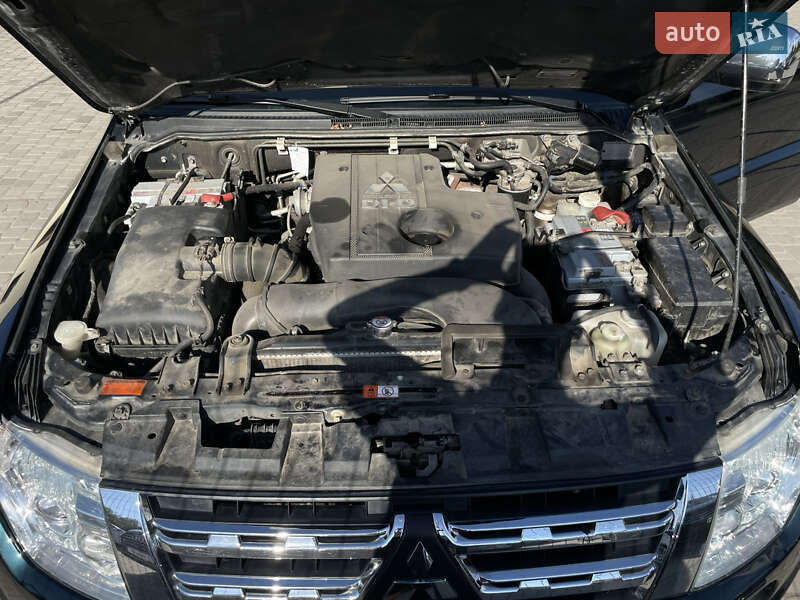 Позашляховик / Кросовер Mitsubishi Pajero Wagon 2014 в Бердичеві фото 59 Позашляховик / Кросовер Mitsubishi Pajero Wagon 2014 в Бердичеві