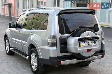 Внедорожник / Кроссовер Mitsubishi Pajero Wagon 2008 в 