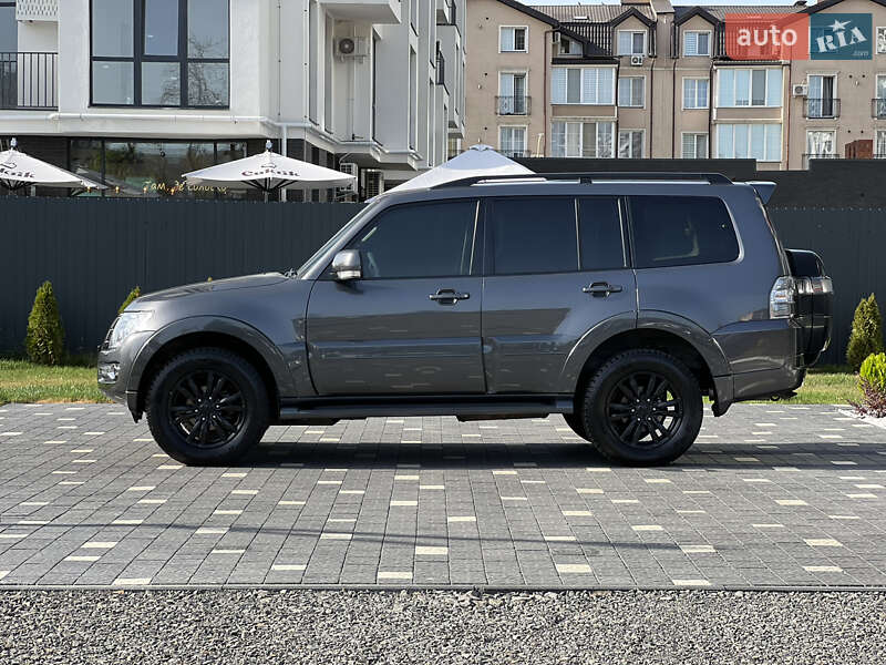 Внедорожник / Кроссовер Mitsubishi Pajero Wagon 2017 в Ужгороде