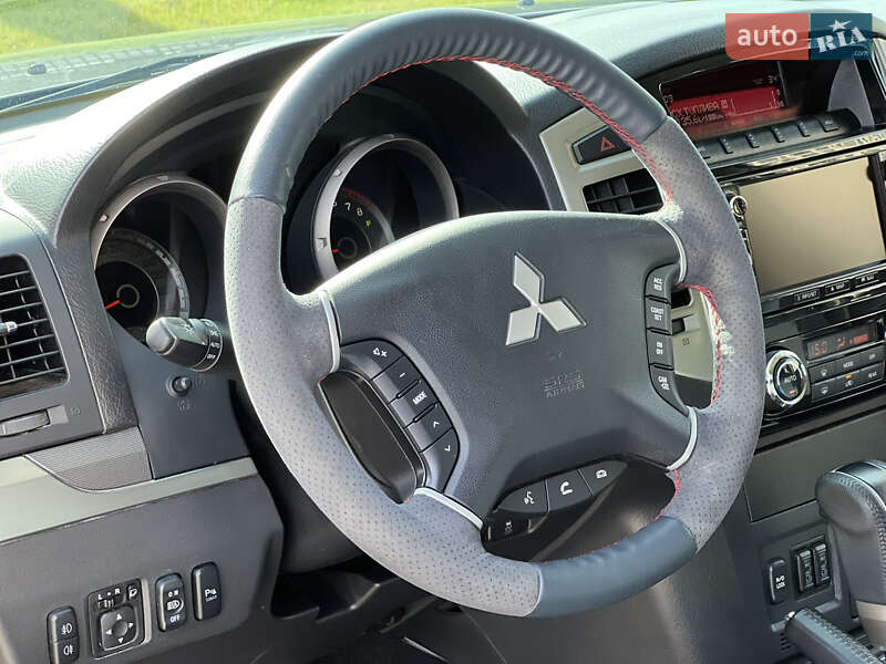 Внедорожник / Кроссовер Mitsubishi Pajero Wagon 2017 в Ужгороде