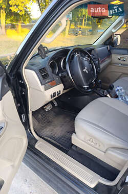 Внедорожник / Кроссовер Mitsubishi Pajero Wagon 2007 в 