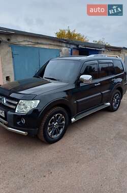Внедорожник / Кроссовер Mitsubishi Pajero Wagon 2008 в Кривом Роге